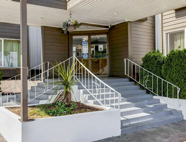 Studio 6 Portland, OR hotel detail image 3