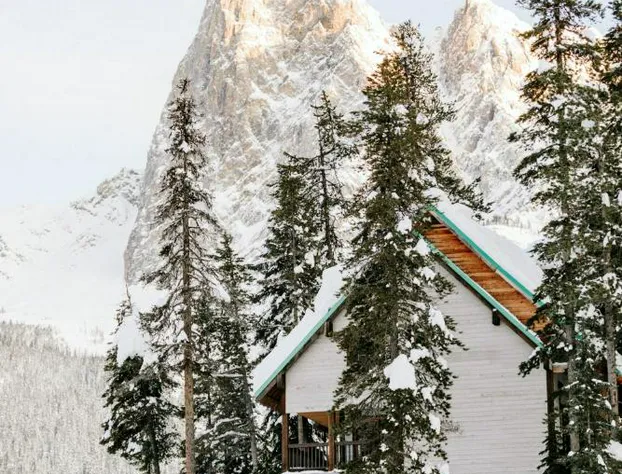 Emerald Lake Lodge hotel detail image 4