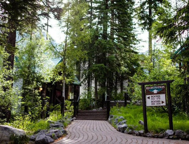 Emerald Lake Lodge hotel detail image 2