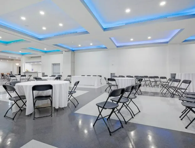 Clarion Hotel & Suites BWI Airport North hotel detail image 2