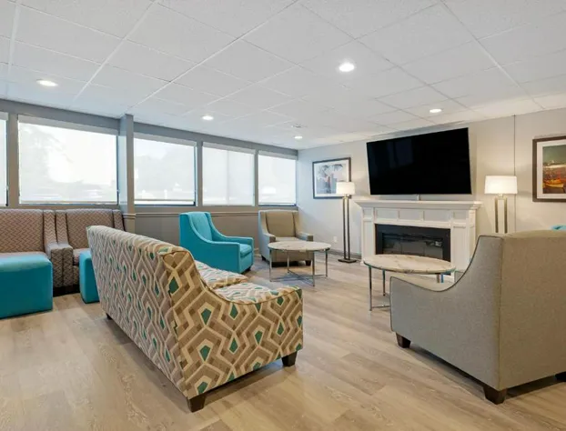 Clarion Hotel & Suites BWI Airport North hotel detail image 3