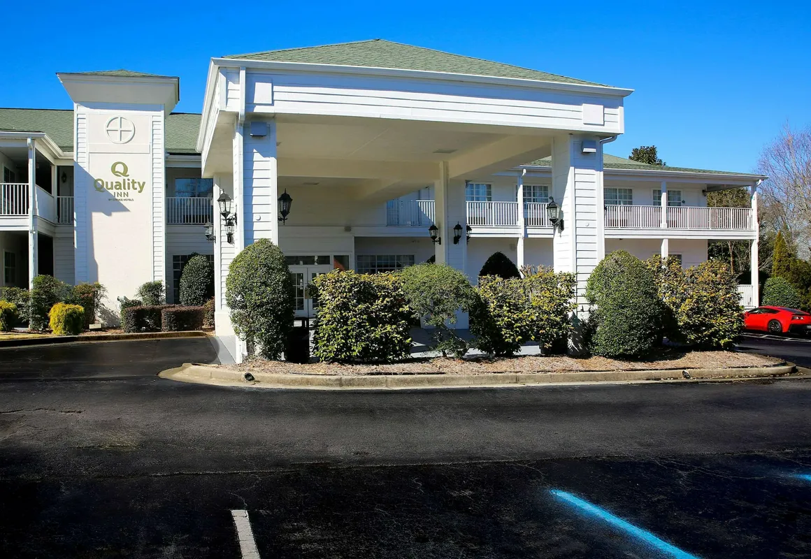 Quality Inn Fayetteville near Historic Downtown Square hotel hero