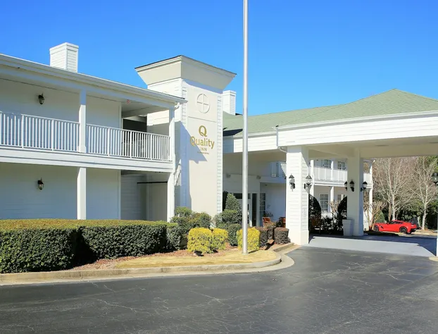 Quality Inn Fayetteville near Historic Downtown Square hotel detail image 4