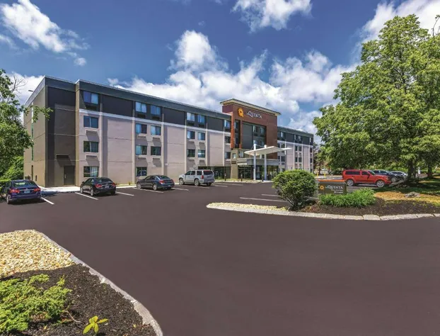 La Quinta Inn & Suites by Wyndham Salem NH hotel detail image 3