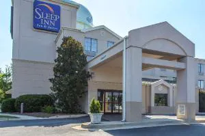 Sleep Inn & Suites hotel hero