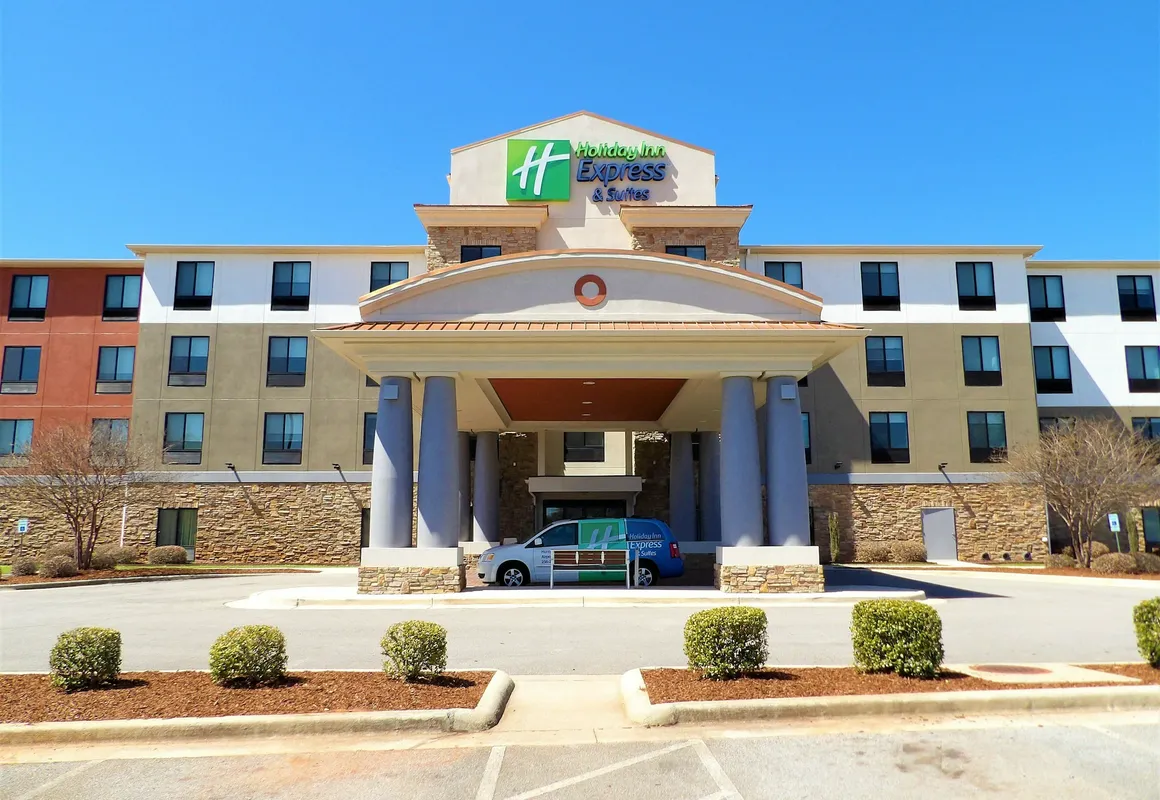 Holiday Inn Express & Suites Huntsville Airport by IHG hotel hero