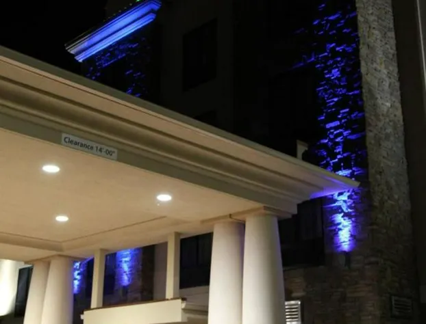 Holiday Inn Express & Suites Huntsville Airport by IHG hotel detail image 1