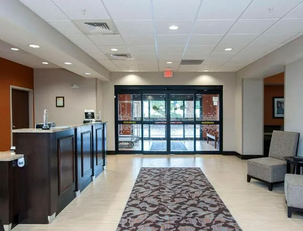 Hampton Inn & Suites Seneca-Clemson Area hotel detail image 4