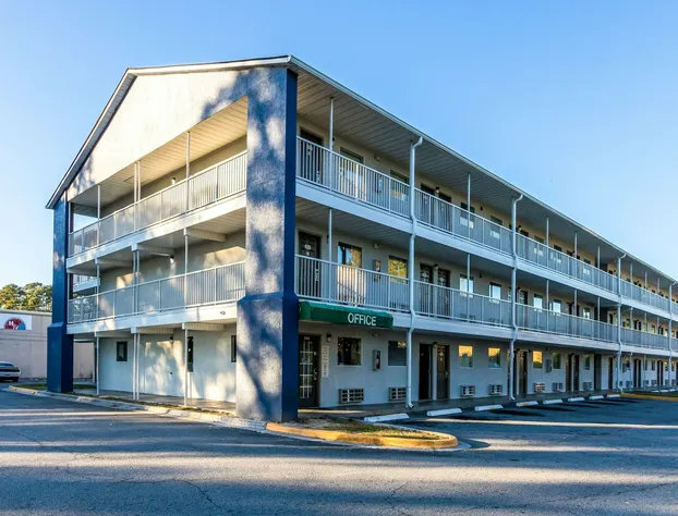 Studio 6 Savannah, GA hotel detail image 4