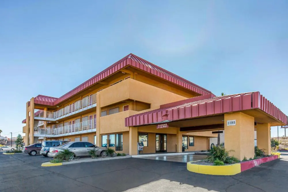 Quality Inn Needles hotel hero