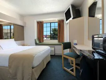 Travelodge by Wyndham Arlington/Dallas Area hotel detail image 4