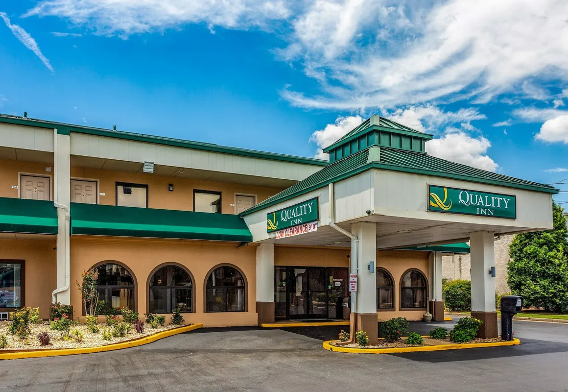 Quality Inn Bowling Green South hotel hero