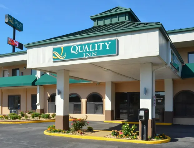 Quality Inn Bowling Green South hotel detail image 1