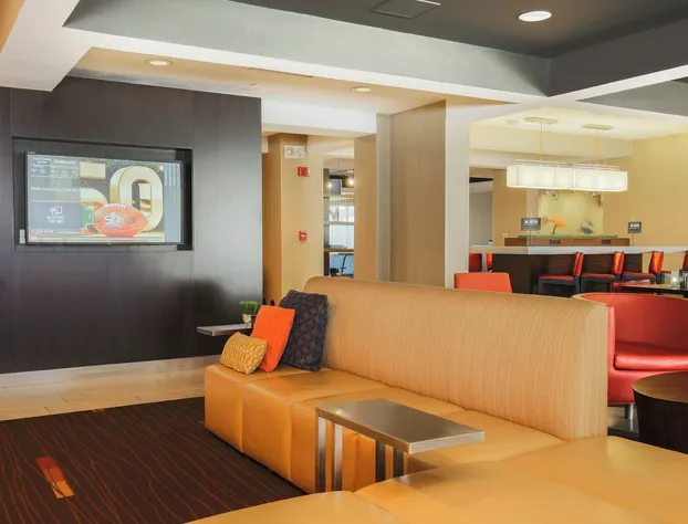 Courtyard Flint by Marriott hotel detail image 2