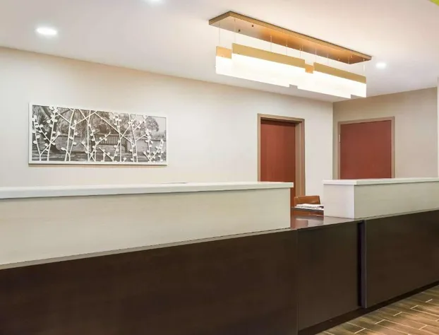 Sleep Inn & Suites North Mobile Saraland hotel detail image 2