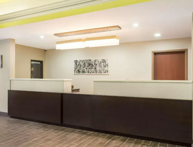 Sleep Inn & Suites North Mobile Saraland hotel detail image 3