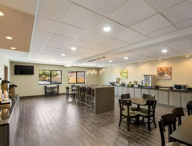 Sleep Inn & Suites North Mobile Saraland hotel detail image 3