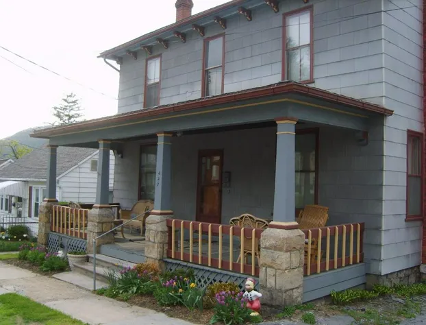 The Queen, A Victorian Bed & Breakfast hotel detail image 1