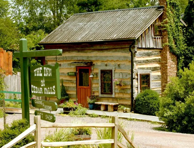 Inn & Spa at Cedar Falls hotel detail image 1