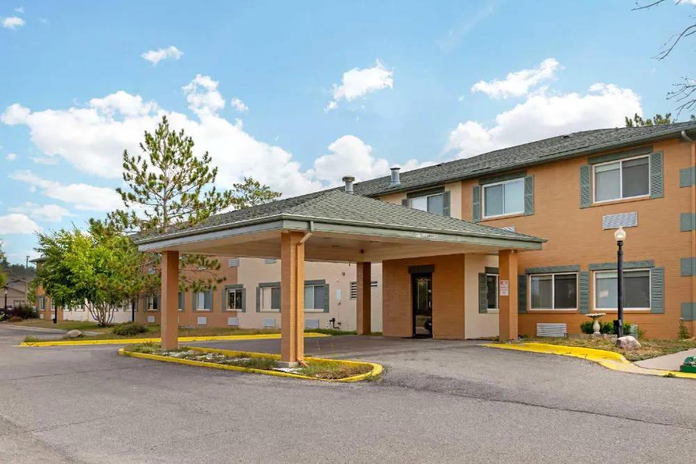 Quality Inn Bemidji hotel hero