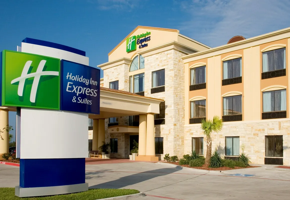 Holiday Inn Express Suites Beeville by IHG hotel hero