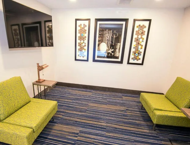 Holiday Inn Express Hotel & Suites Hinton by IHG hotel detail image 3