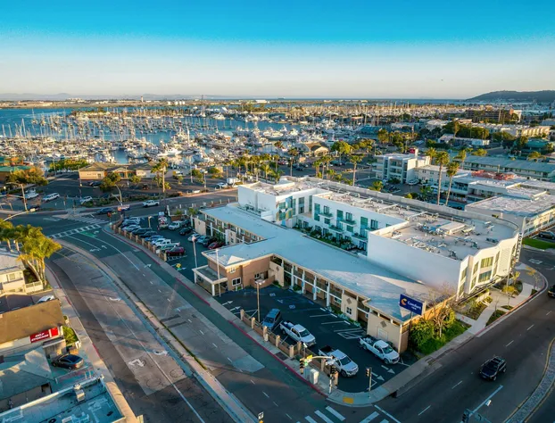 Comfort Inn San Diego Airport At The Harbor hotel detail image 1