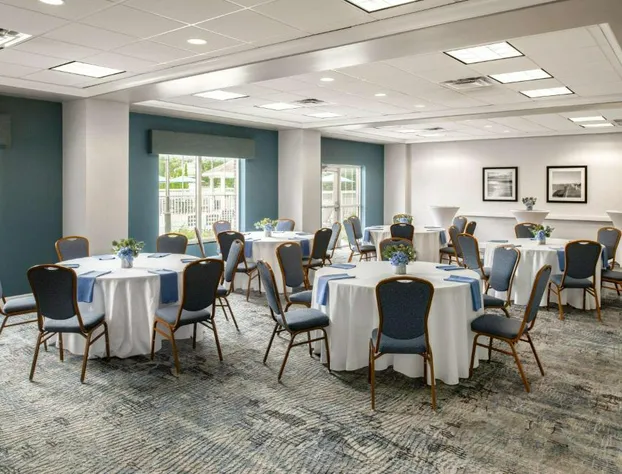 Hampton Inn & Suites Cape Cod-West Yarmouth hotel detail image 1