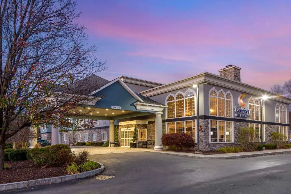 Comfort Inn & Suites East Greenbush - Albany hotel hero