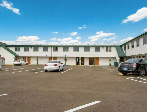 Econo Lodge Newport hotel detail image 3