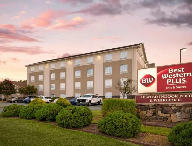 Best Western Plus Crossroads Inn & Suites hotel detail image 1