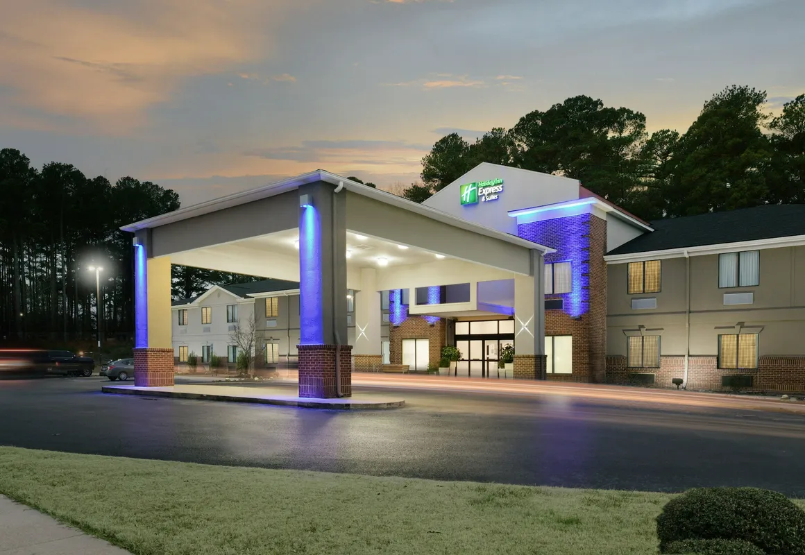 Holiday Inn Express Hotel & Suites Camden by IHG hotel hero