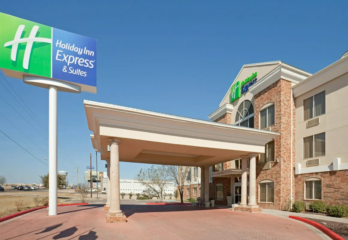 Holiday Inn Express & Suites Eagle Pass by IHG hotel hero
