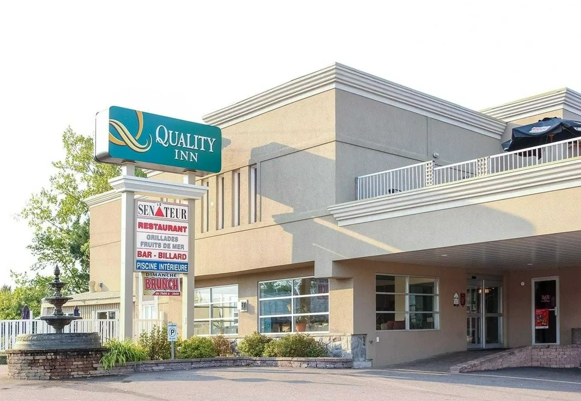 Quality Inn Mont-Laurier hotel hero