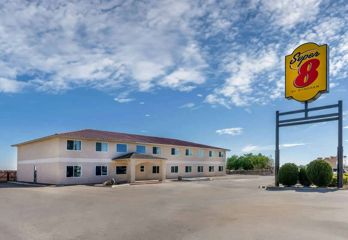 Super 8 by Wyndham Clayton hotel hero