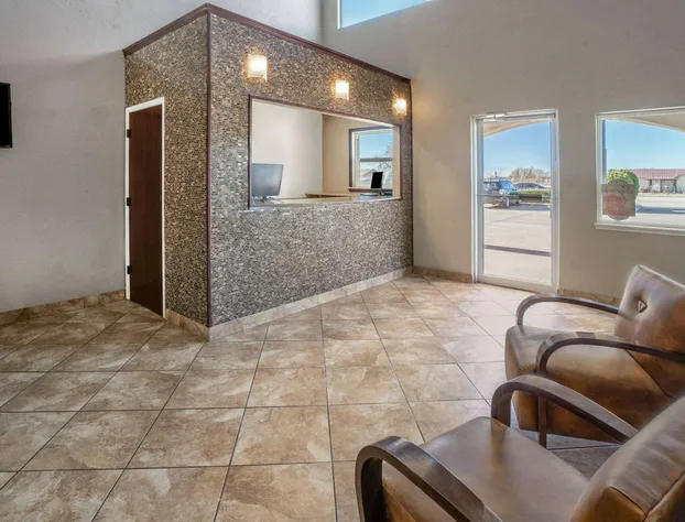 Super 8 by Wyndham Clayton hotel detail image 2