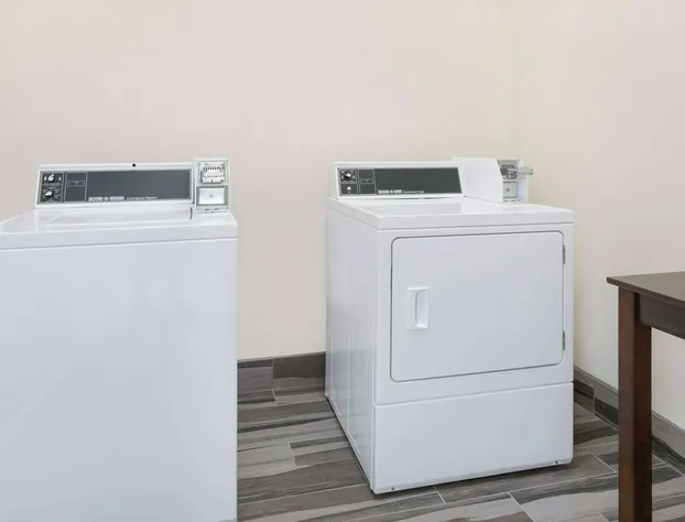 Days Inn & Suites by Wyndham Katy hotel detail image 3