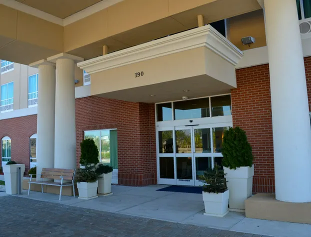 Holiday Inn Express Hotel & Suites Smithfield - Selma I -95 by IHG hotel detail image 2