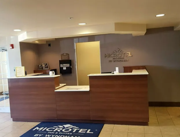 Microtel Inn & Suites by Wyndham Bellevue/Omaha hotel detail image 1