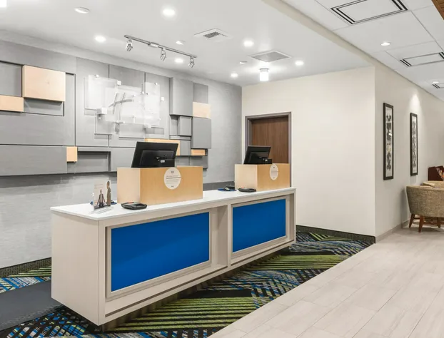 Holiday Inn Express & Suites Willows by IHG hotel detail image 1