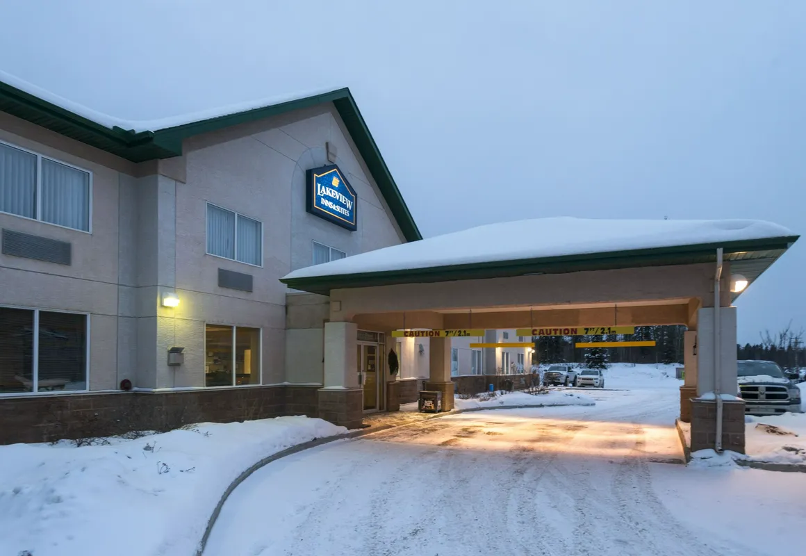 Lakeview Inns & Suites hotel hero