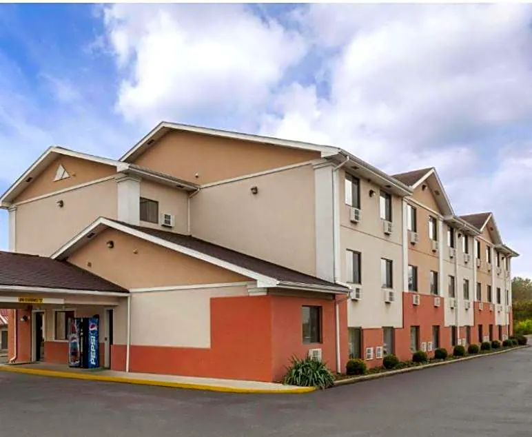 Brookville Inn hotel hero