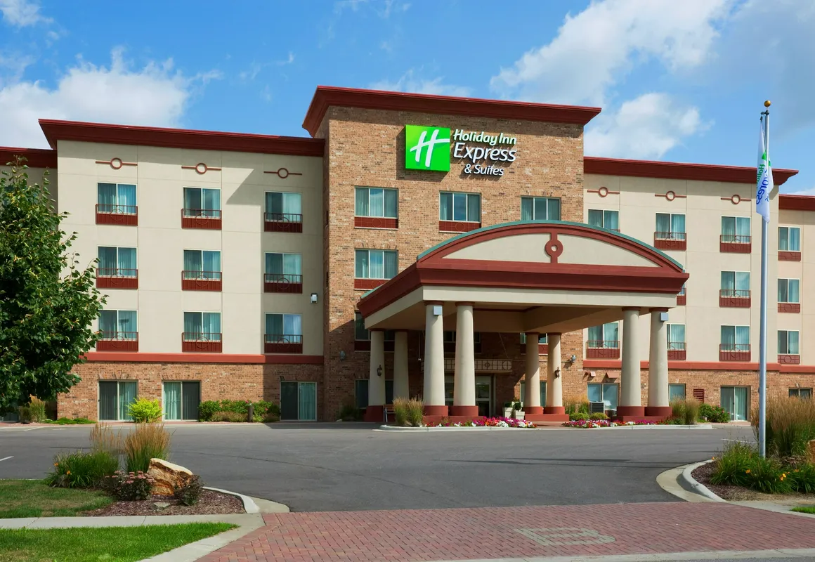 Holiday Inn Express Hotel & Suites Wausau by IHG hotel hero