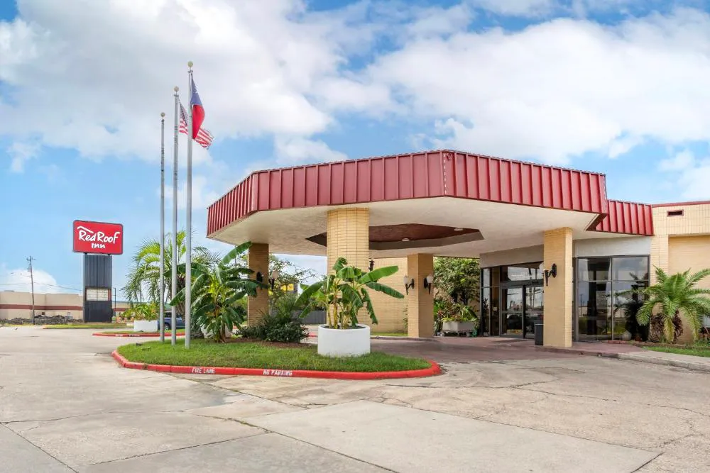 Red Roof Inn La Marque hotel hero