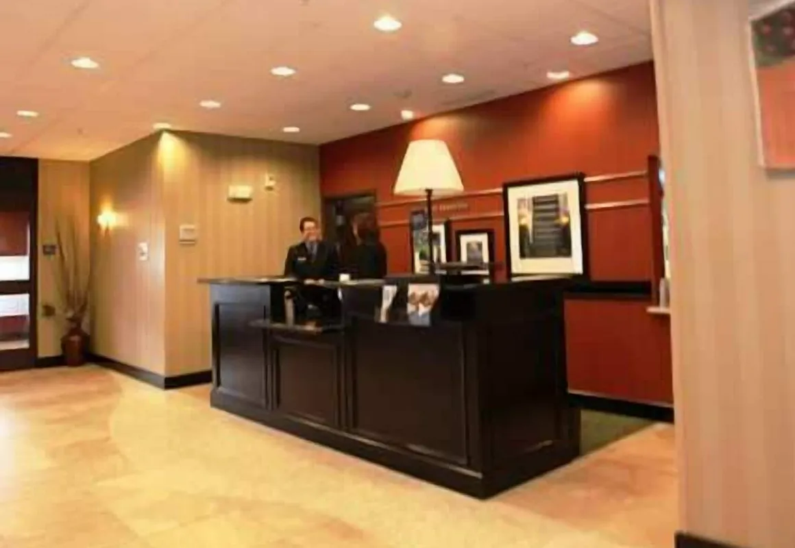 Hampton Inn By Hilton And Suites Roseville hotel hero
