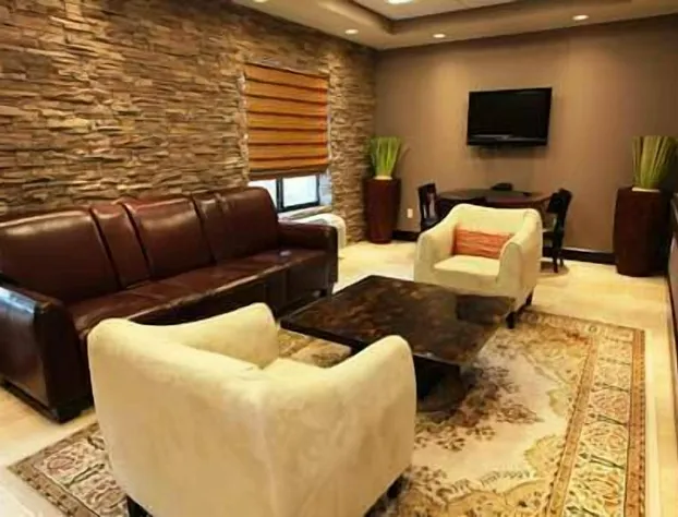 Hampton Inn By Hilton And Suites Roseville hotel detail image 3