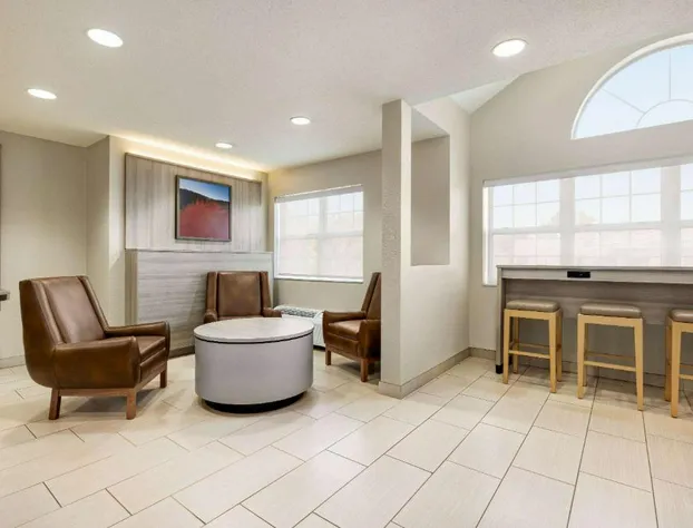 Microtel Inn & Suites by Wyndham New Ulm hotel detail image 4