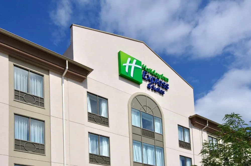 Holiday Inn Express Hotel & Suites Ottawa Airport by IHG hotel hero