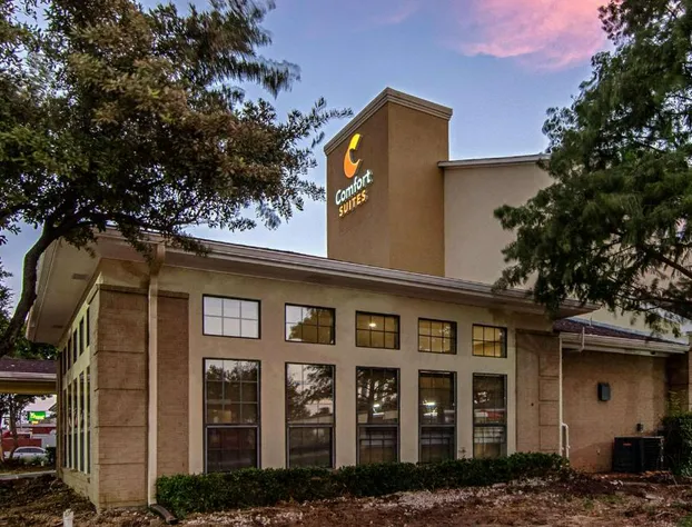 Comfort Suites NW Dallas Near Love Field hotel detail image 1