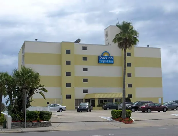 Days Inn by Wyndham Daytona Oceanfront hotel detail image 3